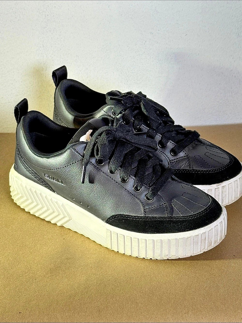 Sorel Ona Ave Low Waterproof Sneaker Black & White US 8.5
